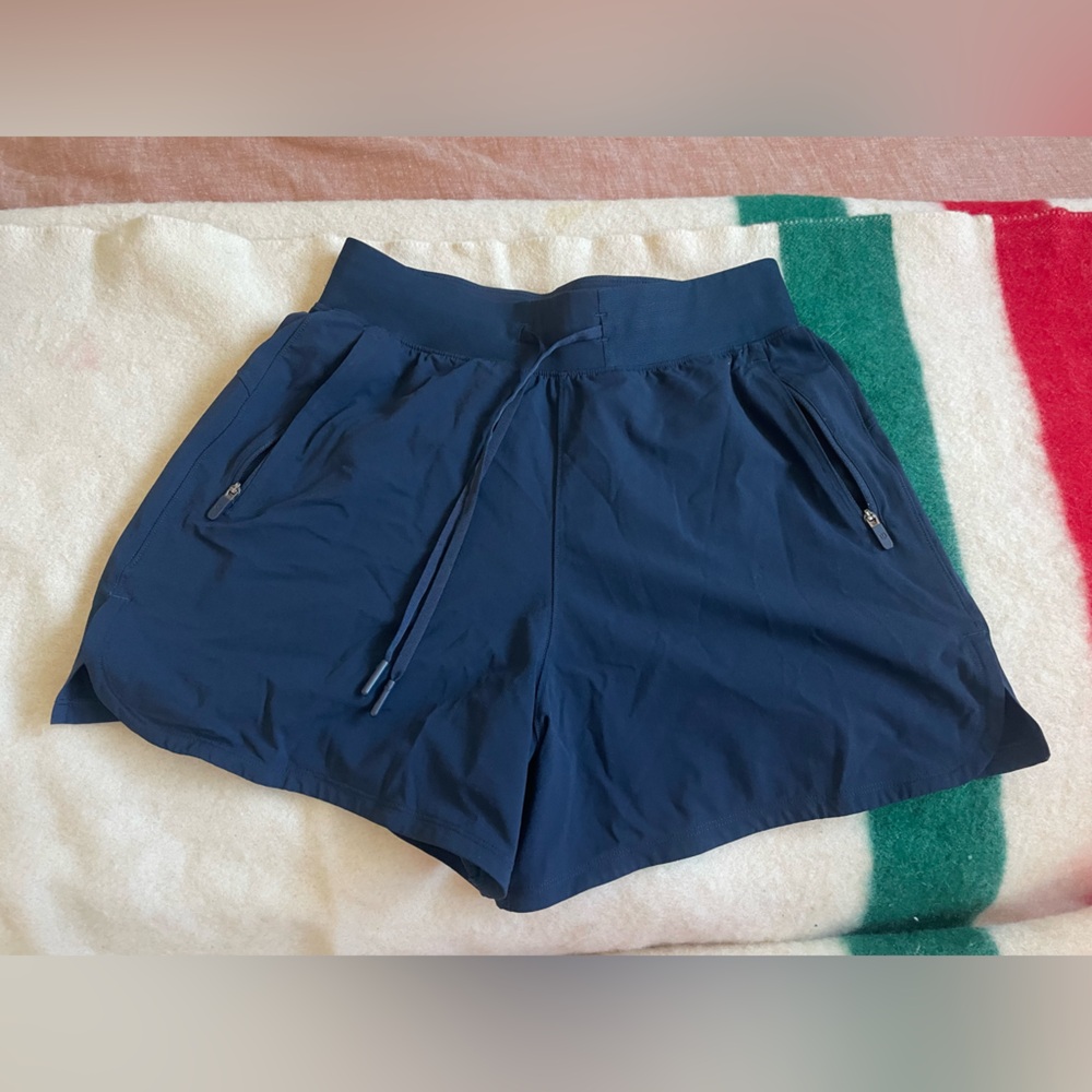 Lululemon License to Train 4 in short
